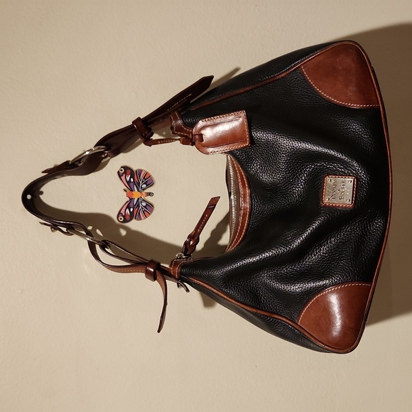 Dooney & Bourke Handbags - ❤️ VINTAGE DOONEY & BOURKE PEBBLED LEATHER BAG / PURSE